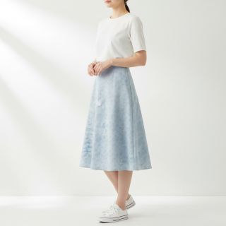 JEANS 9,5 OZ Embossed Flowers light blue