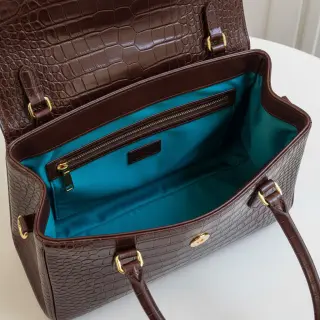 Satin petrol