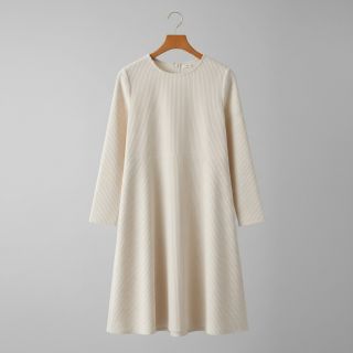 Catifea raiată ecru