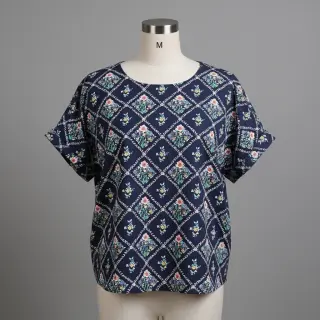Țesătură din bumbac Flowers Tara navy design A digital print