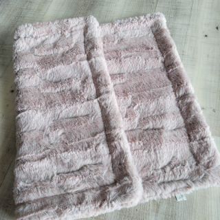 Blăniță artificială Lara rose