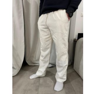 Catifea raiată ecru