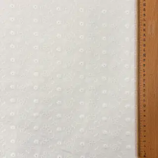 Țesătură din bumbac EMBROIDERY TWO-SIDE SCALLOP Verena white