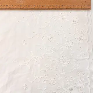 Țesătură din bumbac VOILE EMBROIDERY ONE-SIDE BORDER white