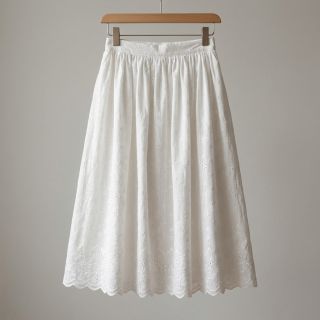 Țesătură din bumbac EMBROIDERY TWO-SIDE SCALLOP Simi white
