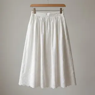 Țesătură din bumbac EMBROIDERY TWO-SIDE SCALLOP Simi white