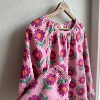 Mușelină Flowers pink by JENNIFER BOURON ORGANIC