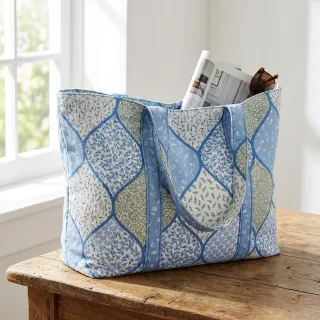 Țesătură din bumbac Flowers patchwork baby blue