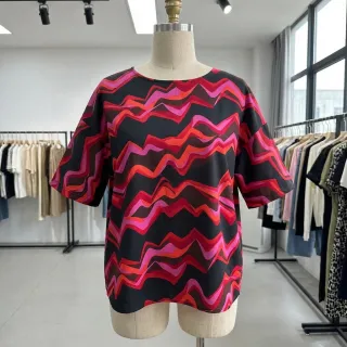 Țesătură din bumbac SATIN Abstract waves dark red