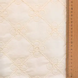 Material textil matlasat Flower design offwhite