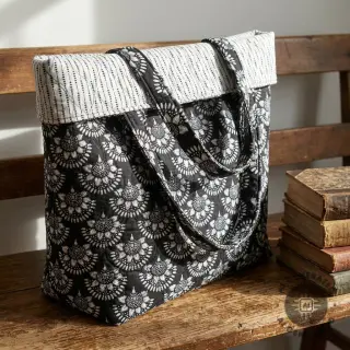 Țesătură din bumbac VOILE STEPPED Bouquet flowers black digital print
