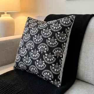 Țesătură din bumbac VOILE STEPPED Bouquet flowers balck digital print
