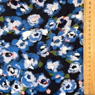 Viscoză POPLIN STRETCH Painted flowers navy digital print