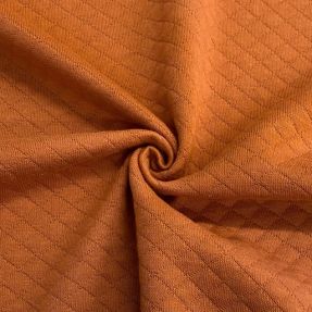 Material textil pentru trening matlasat rust