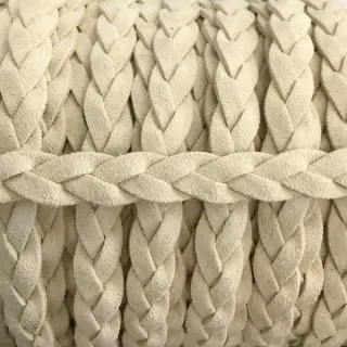 Șnur din imitație piele întoarsă împletit off white