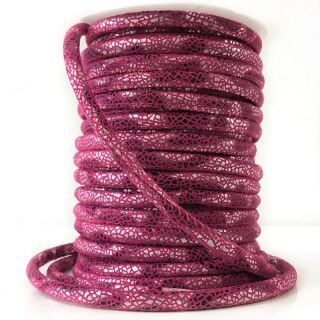 Șnur din imitație piele întoarsă Glitter fuchsia