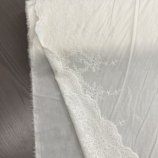 Țesătură din bumbac VOILE Leaves border