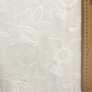 Țesătură din bumbac EMBROIDERY Catchy Swingy off white