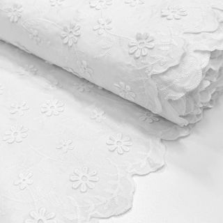 Țesătură din bumbac EMBROIDERY Catchy daisy white