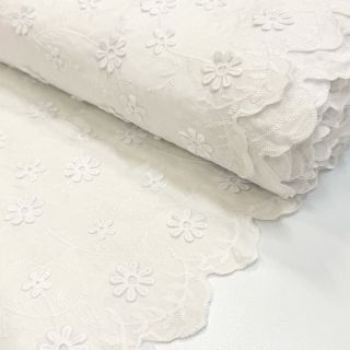 Țesătură din bumbac EMBROIDERY Catchy daisy off white